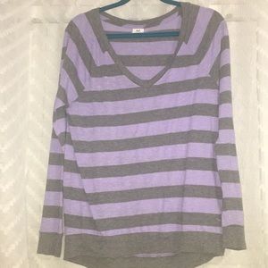 Long-sleeve V-neck Tee